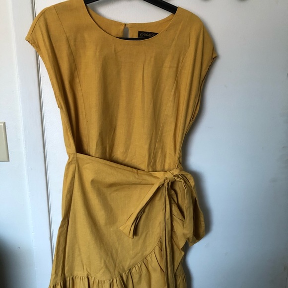 Dress - Picture 1 of 3